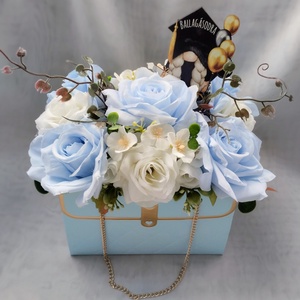 Kék-fehér táskadísz - otthon & életmód - virágdekoráció - virágok - virágbox - Meska.hu