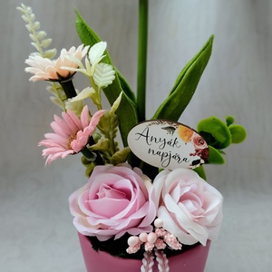 Rózsaszín virágos kis asztaldísz - otthon & életmód - virágdekoráció - virágdíszek - virágdísz kaspóban - Meska.hu