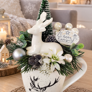 Karácsonyi bögrés fehér kerámia szarvasos dísz, Karácsony, Adventi díszek, Adventi asztaldísz, Mindenmás, Virágkötés, Varázslatos, téli hangulatot idéző, kézzel készült karácsonyi bögrés dísz.
A fehér szarvad mintájú ..., MESKA