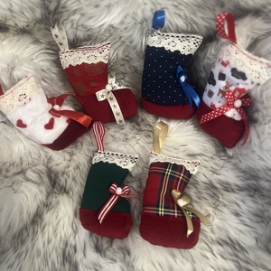 Mini díszek, Karácsony, Mikulás, Mikulás csizma és zokni, Varrás, MESKA