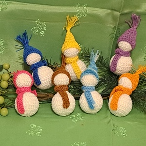 Horgolt hóember  - karácsony - karácsonyi lakásdekoráció - karácsonyfa szoknya, karácsonyfa alátét - Meska.hu