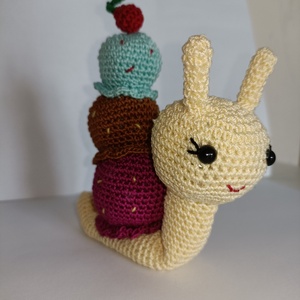  Csiga amigurumi , Játék & Sport, 3 éves kor alattiaknak, Alvóka & Rongyi, Horgolás, MESKA