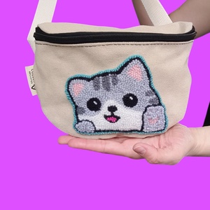Cica mint�s Övt�ska - Punch needle technik�val kézzel hímzett termék - táska & tok - övtáska - Meska.hu