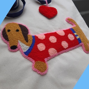 Tacskó mint�s V�szont�ska - Punch needle technik�val kézzel hímzett - Meska.hu