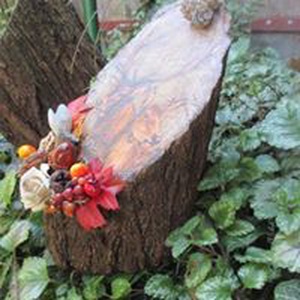 Szarvas motívumos,vadász jelenetes farönk dísz. - otthon & életmód - ház & kert - kerti dísz - Meska.hu