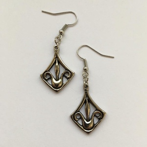 Tulipános Fülbevaló (újdonság) - ékszer - fülbevaló - lógó fülbevaló - Meska.hu