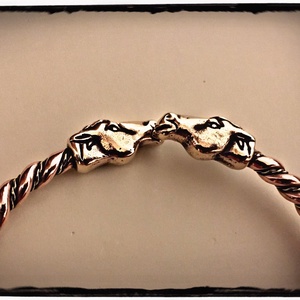 Lófejes sodrott karkötő - ékszer - karkötő - karperec - Meska.hu