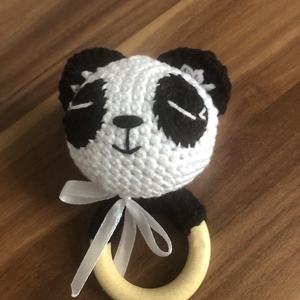 Horgolt panda csörgő fehér szalaggal  - játék & sport - 3 éves kor alattiaknak - csörgő - Meska.hu