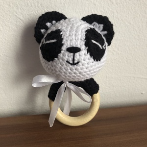 Horgolt panda csörgő fehér szalaggal  - játék & sport - 3 éves kor alattiaknak - csörgő - Meska.hu