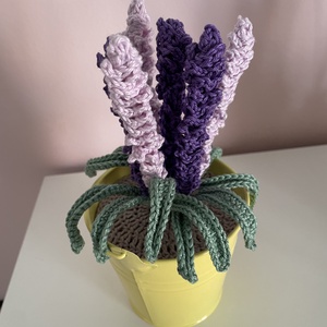 Horgolt levendula kisvödörben - otthon & életmód - dekoráció - asztal és polc dekoráció - asztaldísz - Meska.hu