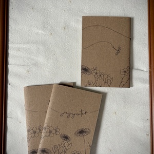 Virágos rét - újrahasznosított papírból készített füzetke  - otthon & életmód - papír, írószer - jegyzetfüzet & napló - Meska.hu