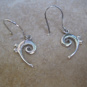 Újdonság! Egyedi ezüst basszuskulcs fölbevaló -  - Meska.hu