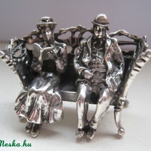 Padon ülő idős házaspár miniatúra ezüstből -  - Meska.hu