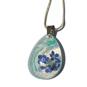 Egy apró fürtnyi nefelejcses nyaklánc  - ékszer - nyaklánc - medálos nyaklánc - Meska.hu