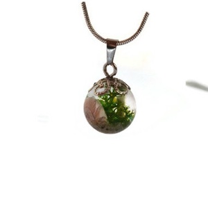 Kis kerti csendélet gömbnyaklánc - ékszer - nyaklánc - medálos nyaklánc - Meska.hu