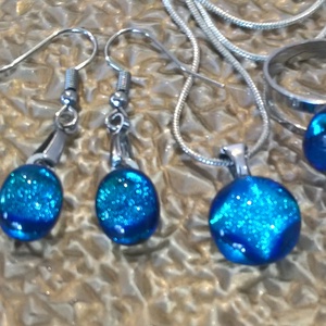 Kék lagúna olvasztott üvegékszer szett II. - ékszer - ékszerszett - Meska.hu Kék lagúna olvasztott üvegékszer szett II. - ékszer - ékszerszett - Meska.hu