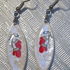 Pici kesztyűs hópelyhes fülbevaló, Ékszer, Fülbevaló, Lógó fülbevaló, Ékszerkészítés, MESKA