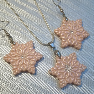 Beige hópehely ékszerszett swarovski díszítéssel, Ékszer, Ékszerszett, Ékszerkészítés, MESKA