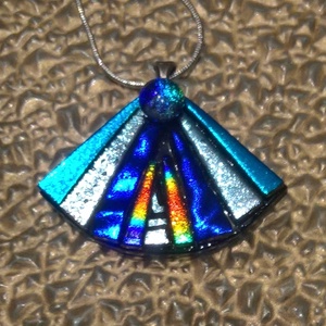 Kékek eleganciája olvasztott üvegékszer - ékszer - nyaklánc - medálos nyaklánc - Meska.hu