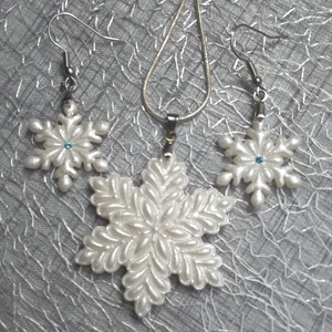 Hópehely ékszerszett gyöngyházfényű csillogással, apró swarovksi kristályokkal - ékszer - ékszerszett - Meska.hu