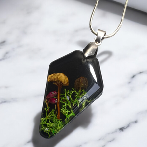 Erdei séta valódi növényes nyaklánc - ékszer - nyaklánc - medálos nyaklánc - Meska.hu