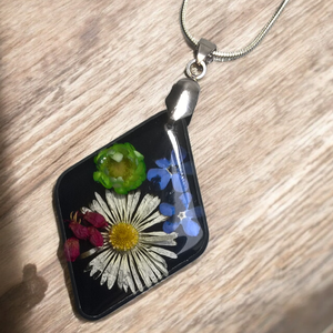 Sokvirágos nyaklánc - ékszer - nyaklánc - medálos nyaklánc - Meska.hu