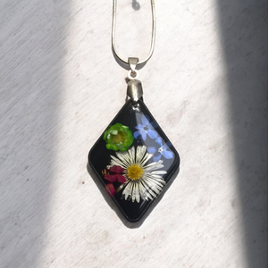 Sokvirágos nyaklánc - ékszer - nyaklánc - medálos nyaklánc - Meska.hu