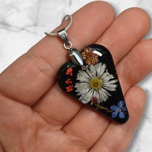 Sokvirágos nyaklánc VII. - ékszer - nyaklánc - medálos nyaklánc - Meska.hu