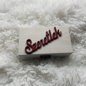 Szappanrózsa feliratos fa ládikában - piros vagy fehér szappanrózsákkal - otthon & életmód - dekoráció - Meska.hu