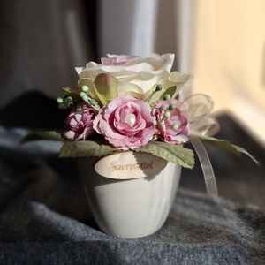 Virágos köszöntő rózsákkal, Otthon & Életmód, Virágdekoráció, Virágdíszek, Virágdísz kaspóban, Virágkötés, Mindenmás, MESKA