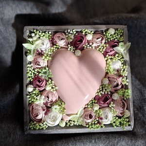 Kerámia szives asztal- vagy falidísz - otthon & életmód - virágdekoráció - virágdíszek - asztali virágdísz - Meska.hu