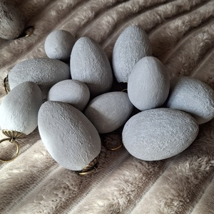 Kőhatású függő tojás dísz szett-fehér - otthon & életmód - dekoráció - fali és függő dekoráció - függődísz - Meska.hu