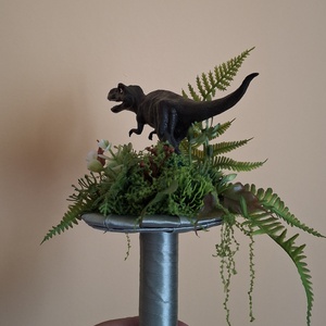 Dinós csokor, T- rex - otthon & életmód - virágdekoráció - virágok - virágcsokor - Meska.hu