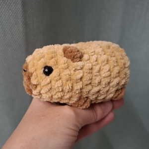 Horgolt plüss marok capybara, Játék & Sport, Plüssállat & Játékfigura, Malac, Horgolás, MESKA