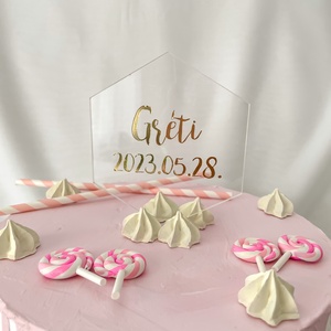 Névre szóló TORTADÍSZ I hatszög formájú I egyedi, átlátszó tortabeszúró születésnapra, keresztelőre - esküvő - dekoráció - sütidísz - Meska.hu