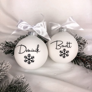 Névre szóló üveg karácsonyfa dísz  - Fehér - karácsony - karácsonyi lakásdekoráció - karácsonyfadíszek - Meska.hu