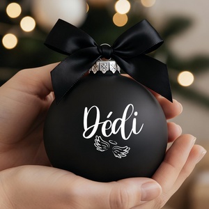 Megemlékezős karácsonyi gömb - névre szóló üveg karácsonyfa dísz, Karácsony, Karácsonyi lakásdekoráció, Karácsonyfadíszek, Üvegművészet, MESKA