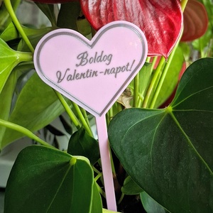 Egyedi feliratos kétoldalas virágdísz tábla - szív alakú - Meska.hu