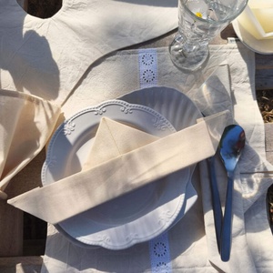 Balaton Pure madeirás fodros asztalkendő szett - otthon & életmód - konyhafelszerelés, tálalás - konyhai textil - szalvéta - Meska.hu