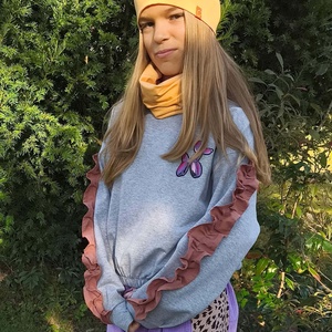 Fodros ujjú melegítő pulóver  - ruha & divat - babaruha & gyerekruha - pulóver - Meska.hu