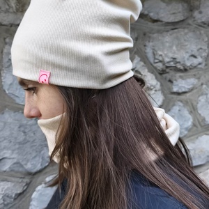 Bézs csillogós sapka sál szett  - Meska.hu