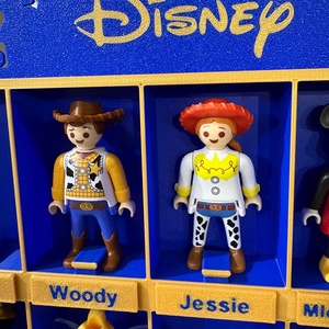 Kinder Disney Playmobil 2026 figura tartó - otthon & életmód - tárolás & rendszerezés - íróasztali tároló - Meska.hu