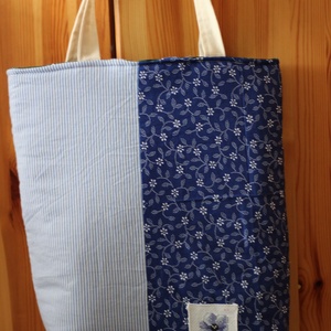 Kifordítható, díszített válltáska - táska & tok - bevásárlás & shopper táska - shopper, textiltáska, szatyor - Meska.hu