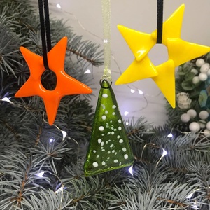 Üvegdíszek karácsonyra - színes - karácsony - karácsonyi lakásdekoráció - karácsonyfadíszek - Meska.hu