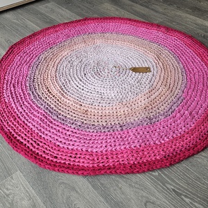 Horgolt szőnyeg rózsaszín színvilág, Otthon & Életmód, Lakástextil, Szőnyeg, Horgolt szőnyeg, Horgolás, Újrahasznosított alapanyagból készült termékek, MESKA