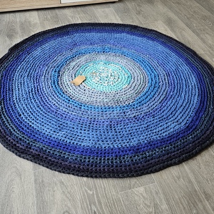 Horgolt szőnyeg kék színvilág, Otthon & Életmód, Lakástextil, Szőnyeg, Horgolt szőnyeg, Horgolás, Újrahasznosított alapanyagból készült termékek, MESKA