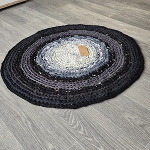 Horgolt szőnyeg szürke színvilág, Otthon & Életmód, Lakástextil, Szőnyeg, Horgolt szőnyeg, Horgolás, Újrahasznosított alapanyagból készült termékek, MESKA