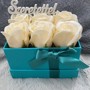 Illatos szappanrózsa box - otthon & életmód - dekoráció - virágdísz és tartó - virágbox, virágdoboz - Meska.hu