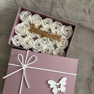Illatos szappanrózsa díszdobozban Pedagógusnak,óvónőnek,ballagásra stb - Meska.hu