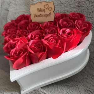 Valentin napi szappanrózsa box - otthon & életmód - virágdekoráció - virágok - virágbox - Meska.hu